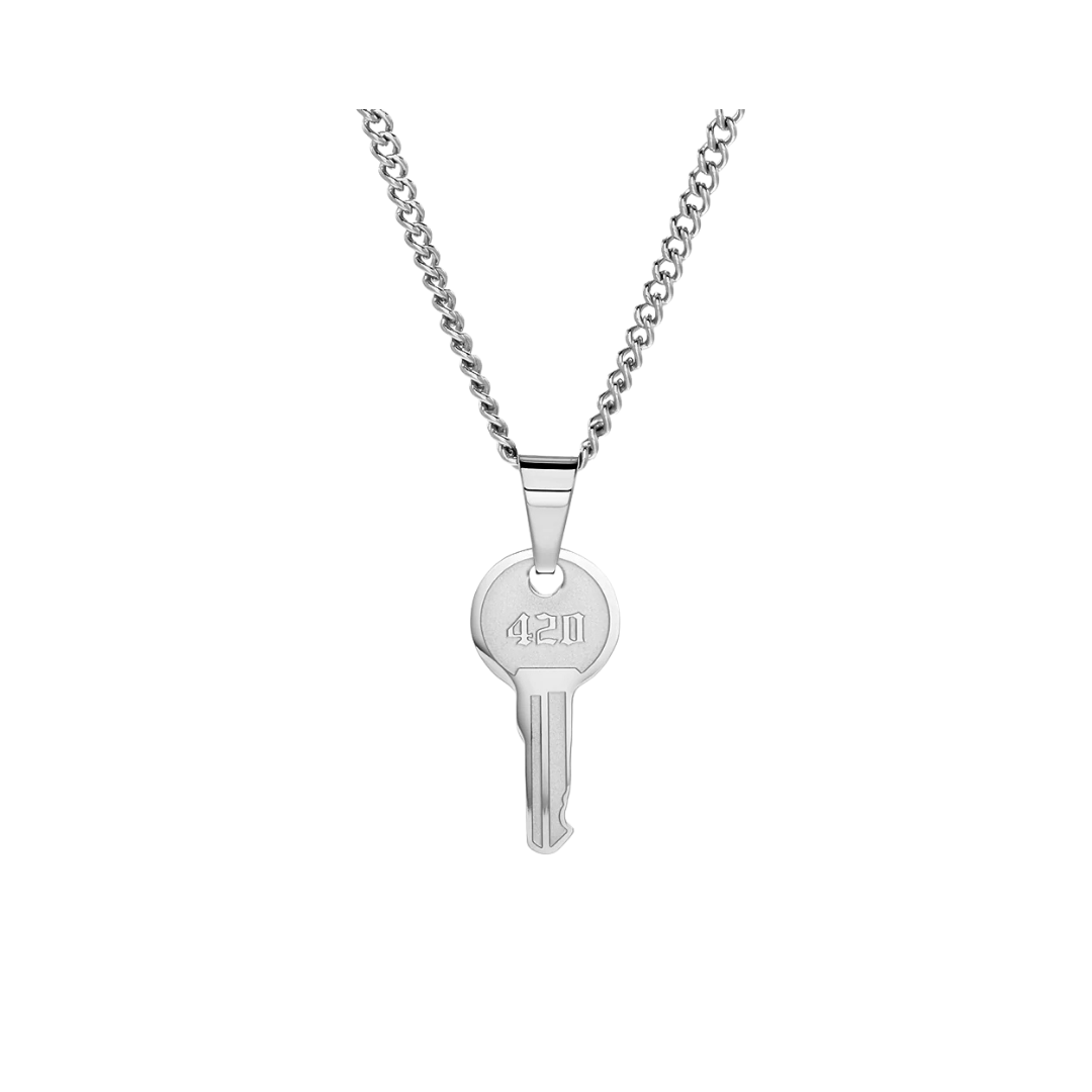 KEY CHARM WITH CURB CHAIN